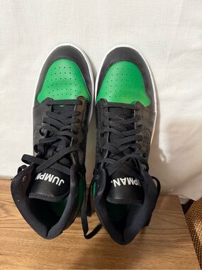 Nike Air Jordan . ‘Black aloe verse’ size 11